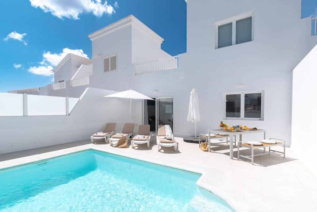 Casa Lolalo - Modern Villa With Pool, 15Min Walk To Marina Rubicon Плайя-Бланка Екстер'єр фото