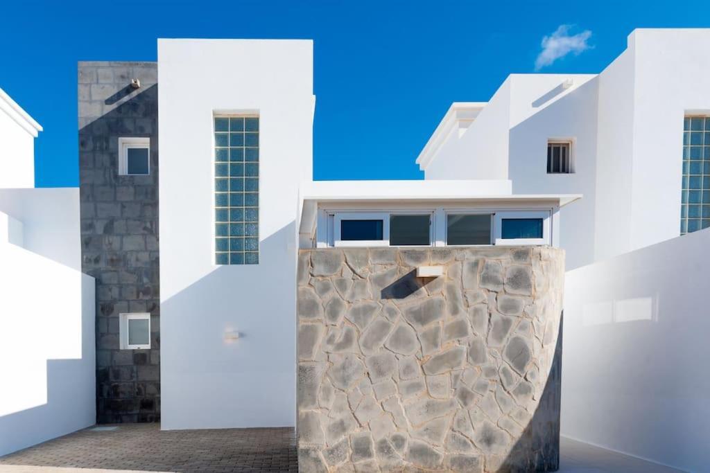 Casa Lolalo - Modern Villa With Pool, 15Min Walk To Marina Rubicon Плайя-Бланка Екстер'єр фото